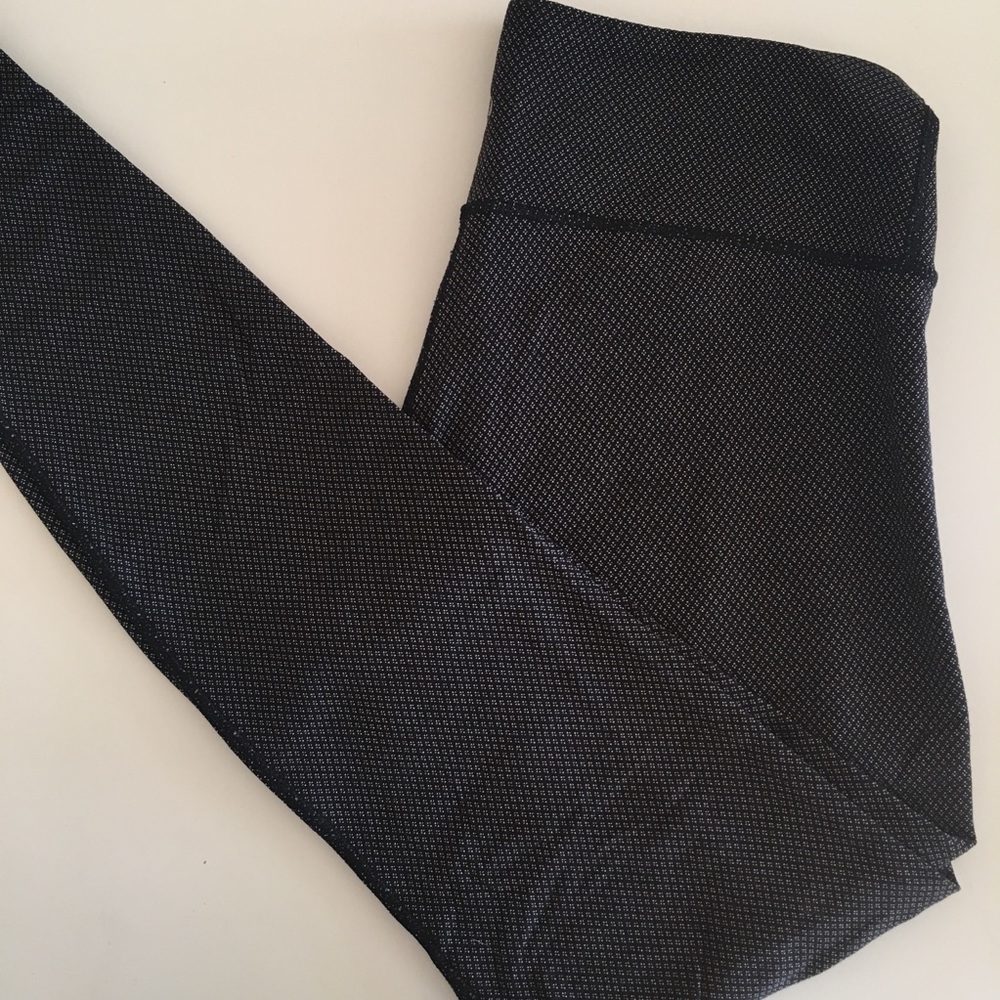 Dot Lululemon Leggings